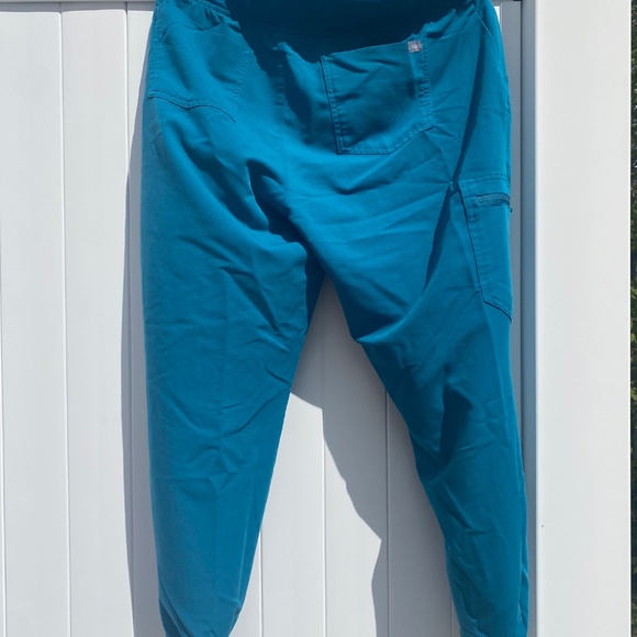 Figs blue size L large jogger scrub bottoms limited edition - Picture 2 of 5